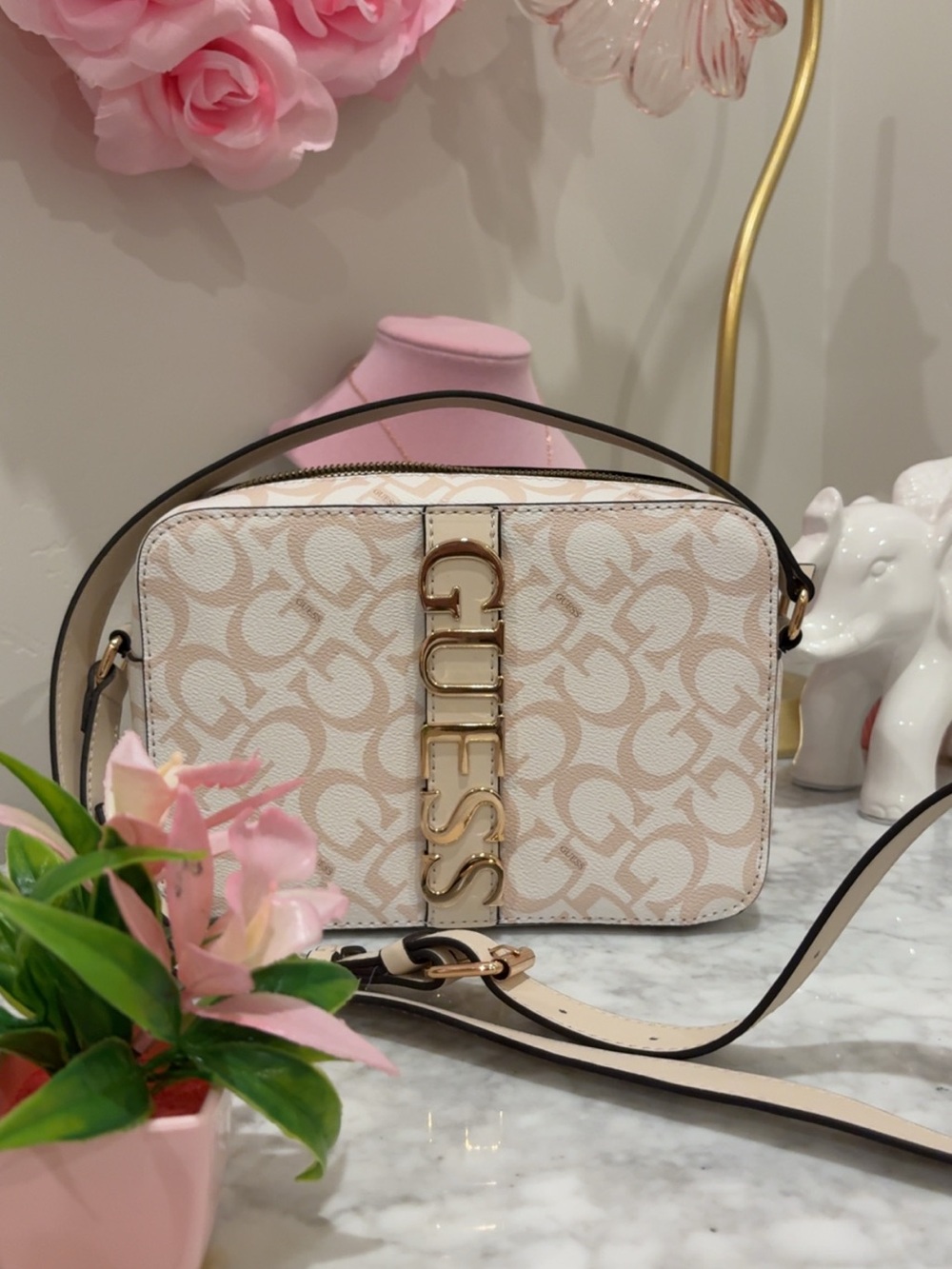 Guess Signature Logo Crossbody Bag in Blush
